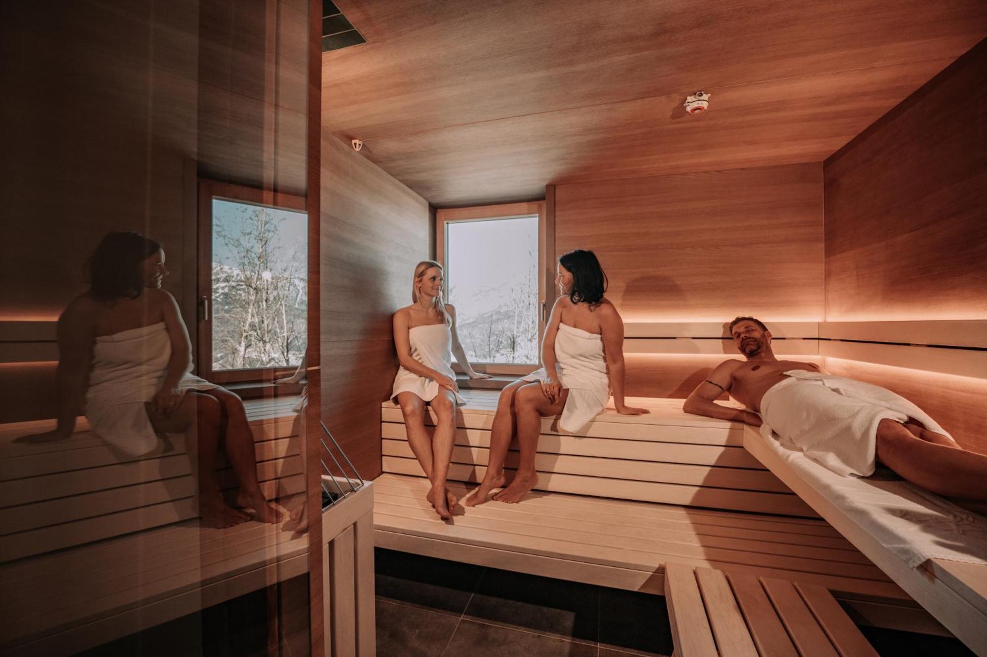 Hoeflehner Premium Gumpen Lodge 하우스 임 엔슈탈 외부 사진